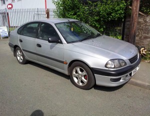 Toyota Avensis SE breaking parts