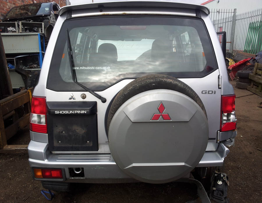 Mitsubishi Shogun Pinin boot-lid
