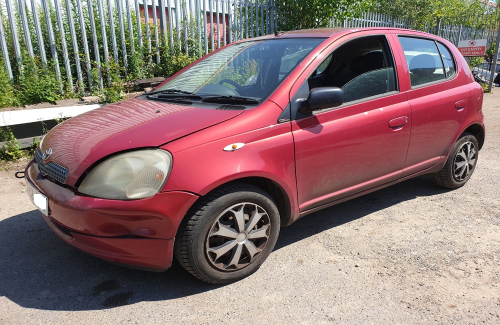 Toyota Yaris breaking parts spares MK1 GS VVTI 5 Door 1999-2003